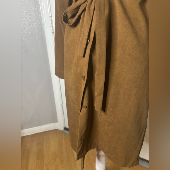 Ordinary holiday | EUC size sm-med | chocolate brown faux suede trench coat - Picture 4 of 9